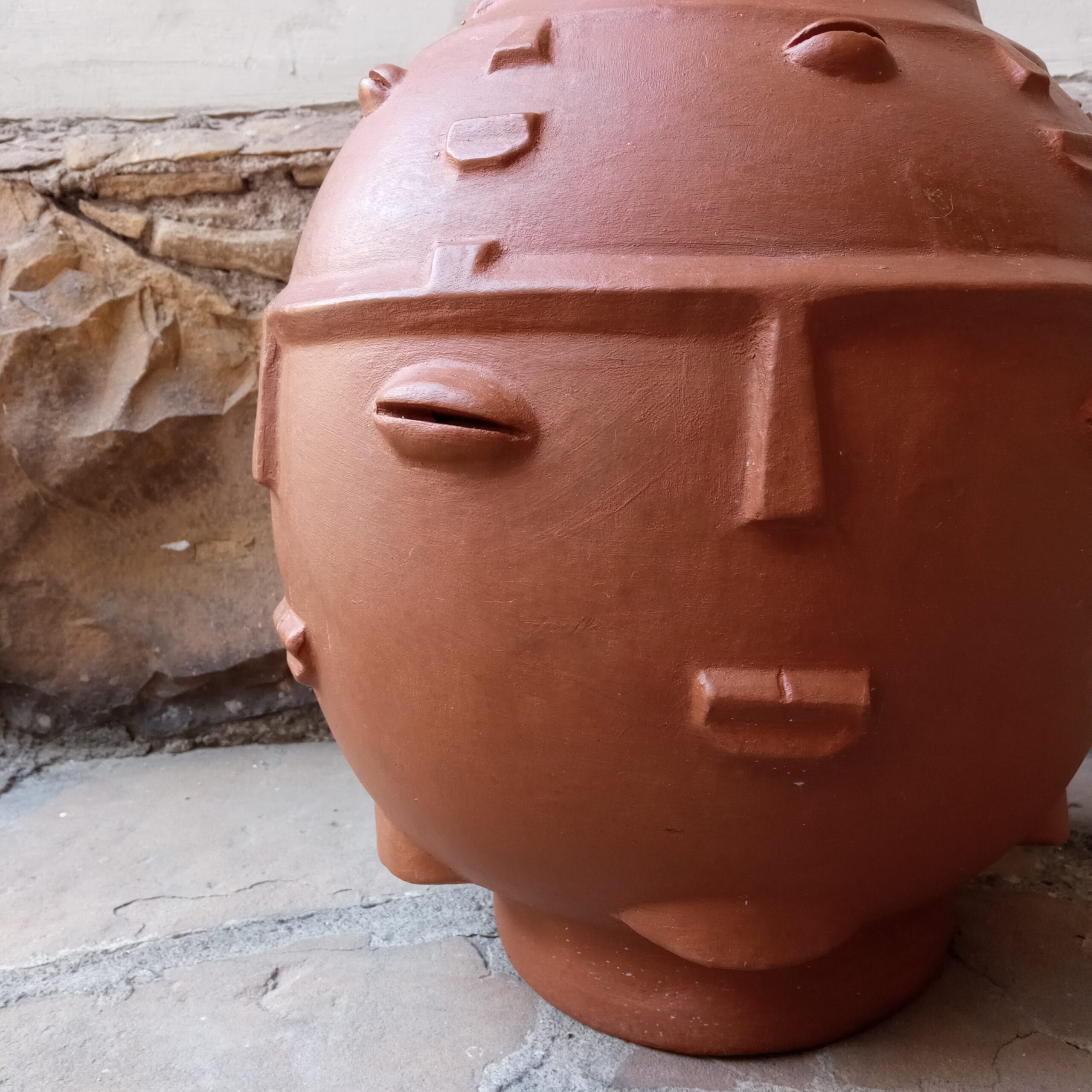 Vaso Rosto - Neguinha e Nanai - Imagem 2